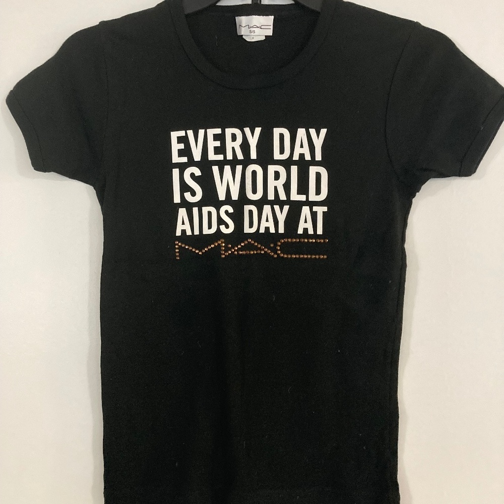 Never worn: MAC Cosmetics Vintage Baby Tee